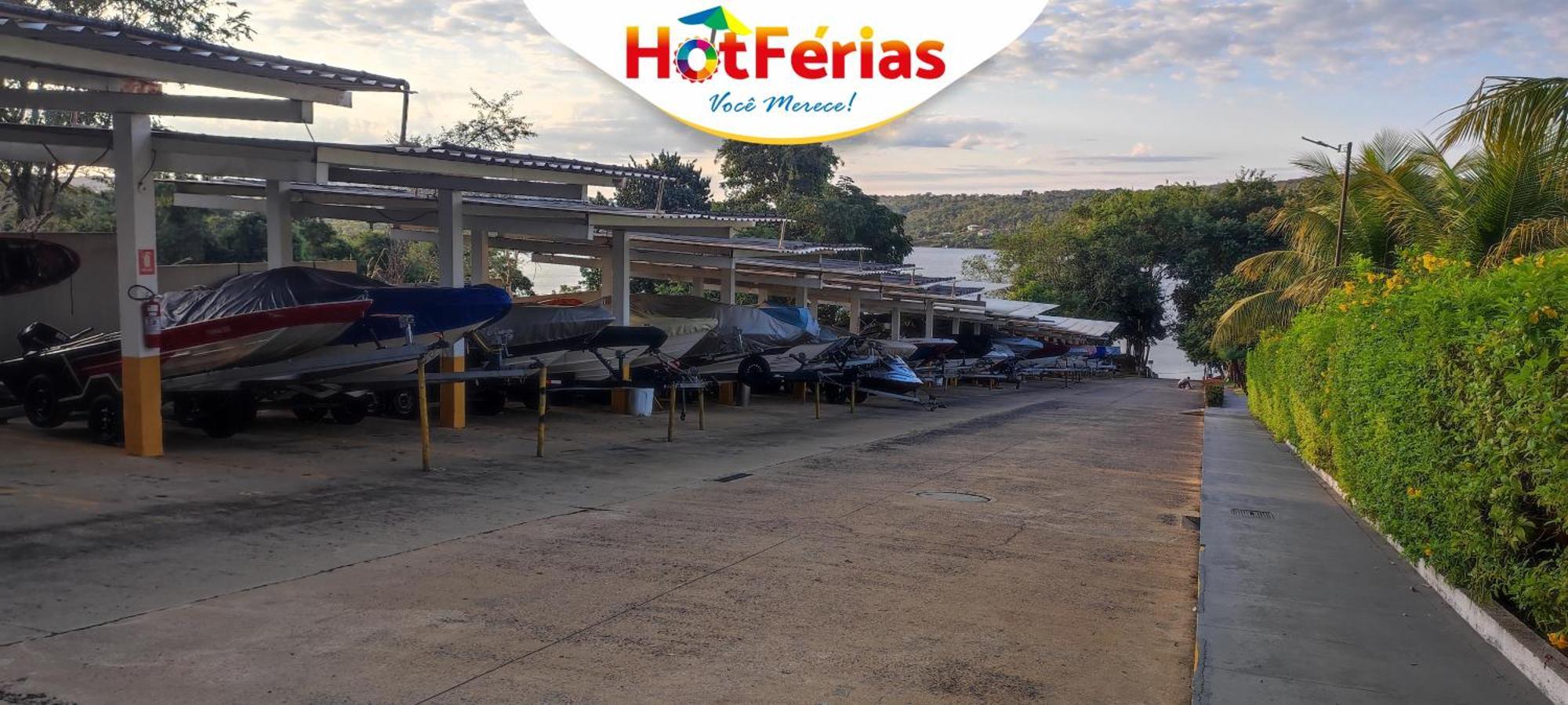 Aparthotel Hotferias: Lakeside Flat In With Fishing Access Caldas Novas